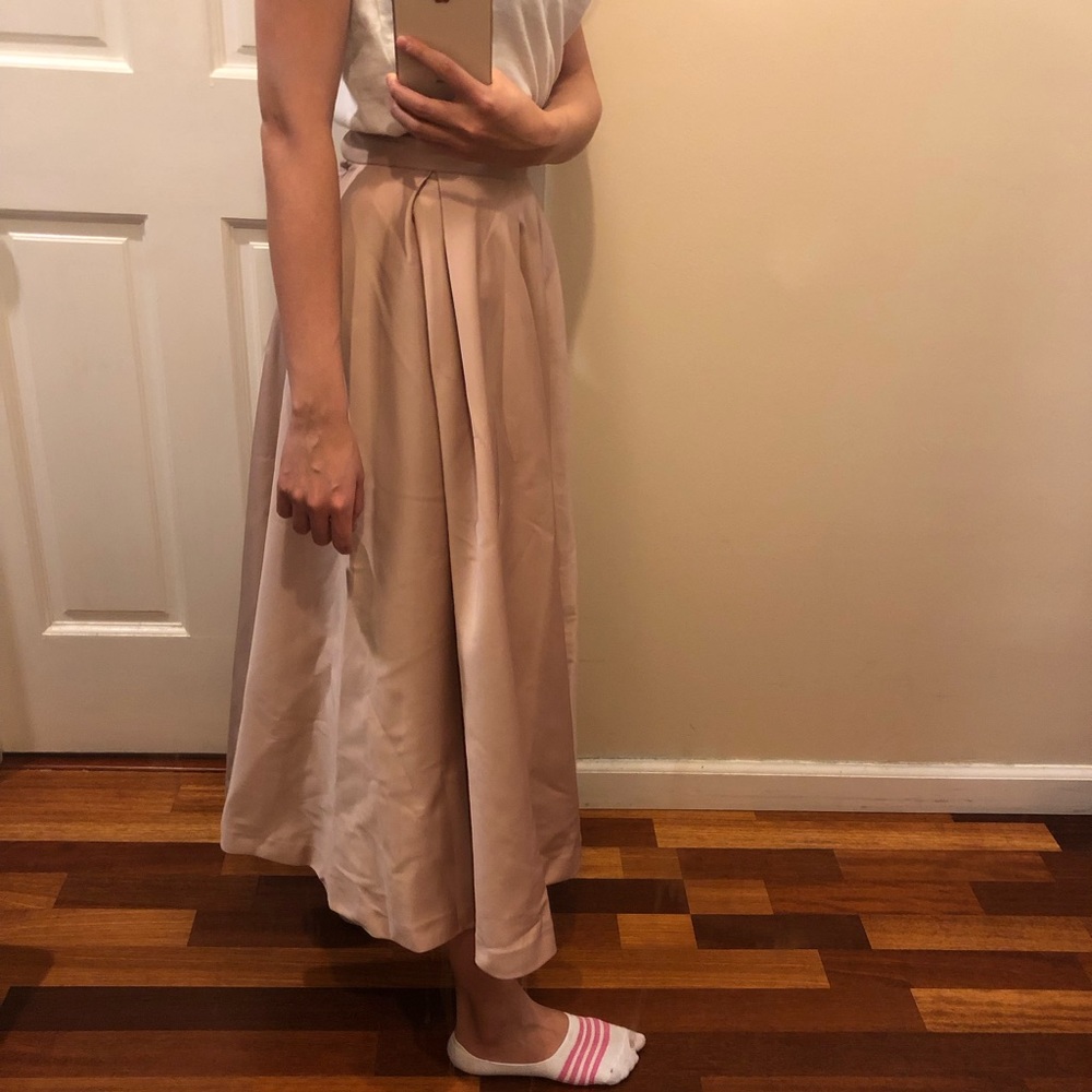 HM cream/tan maxi skirt, size 2, very elegant, brand new